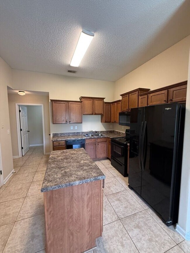 Building Photo - Gated Community - 3 Bedroom 2 Bathroom Cordova Rental Home