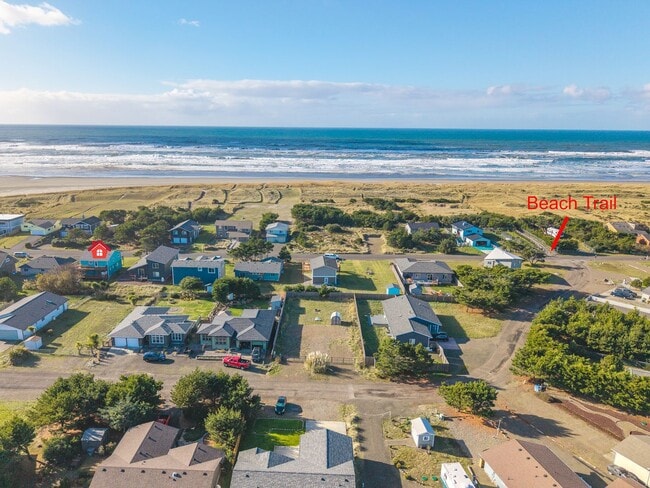 Building Photo - Ocean Park 2-Story Home, Deck with Views, ...