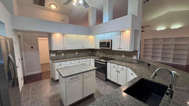 Building Photo - 10324 Pointview Ct