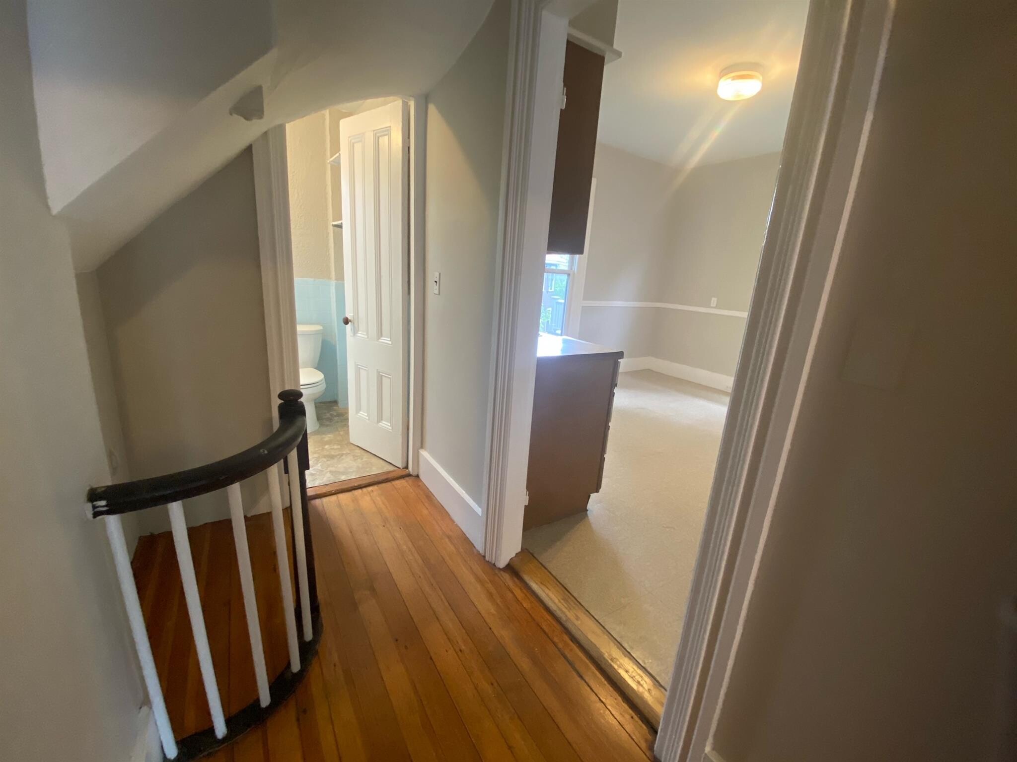 Building Photo - 8R Forest St