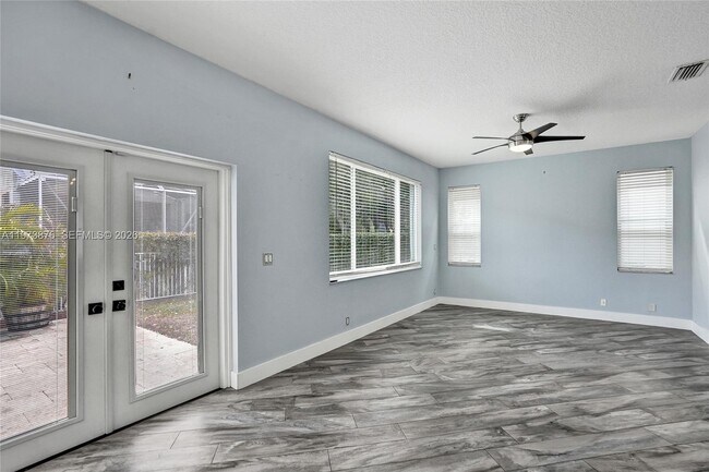 Building Photo - 847 NW 127th Ave