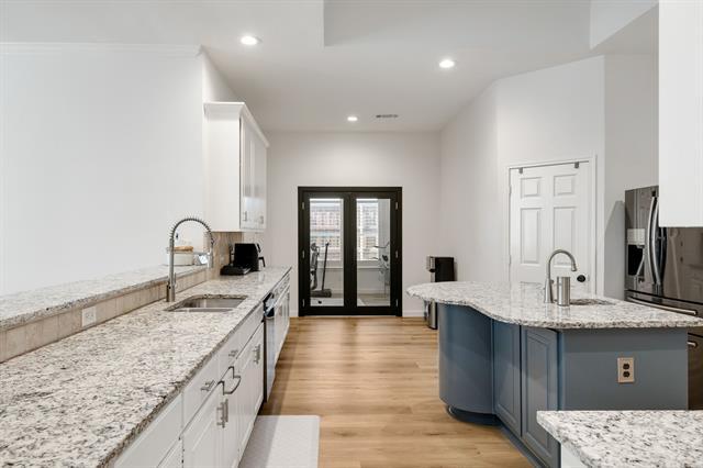 Building Photo - 624 Mossycup Oak Dr