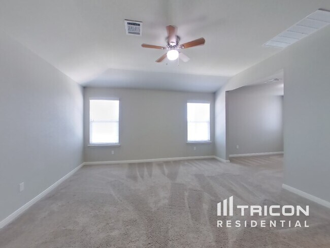 Building Photo - 5520 Shasta Pl