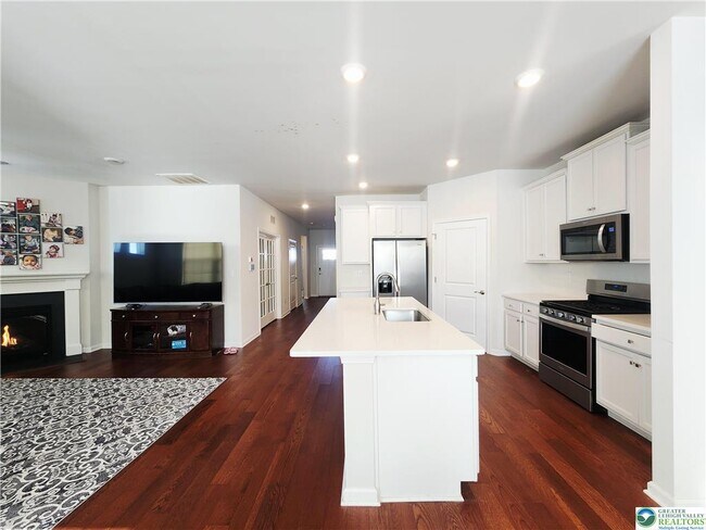 Building Photo - 8142 Century Blvd