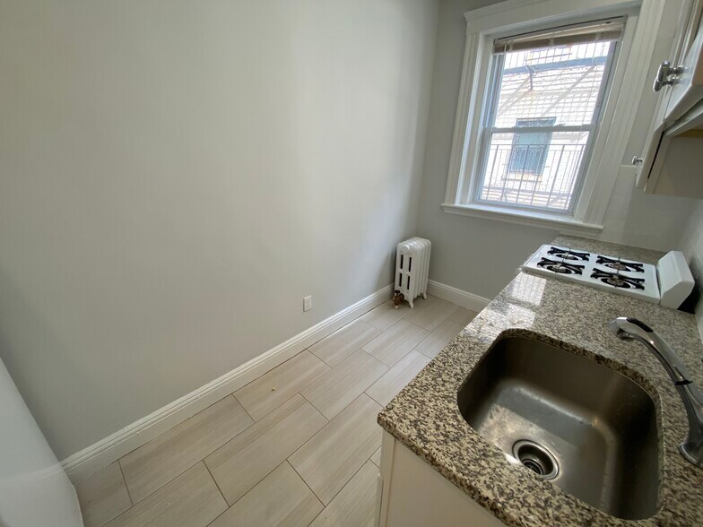 Building Photo - 29 Worthington St