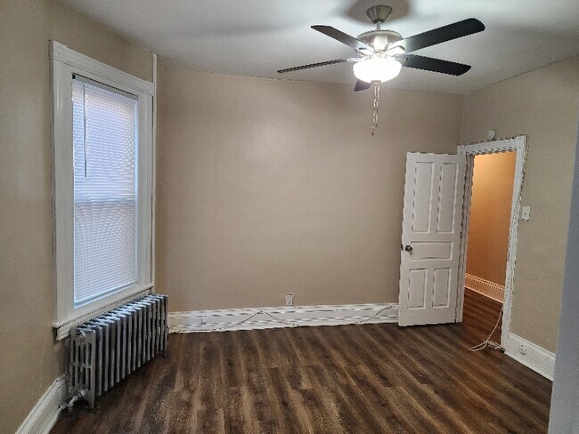 Building Photo - 1428 S 51st St