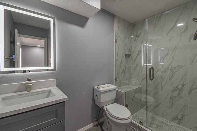 Building Photo - 12543 Wellington Park Dr