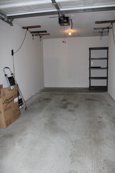 Building Photo - 2085 Eagle Ave