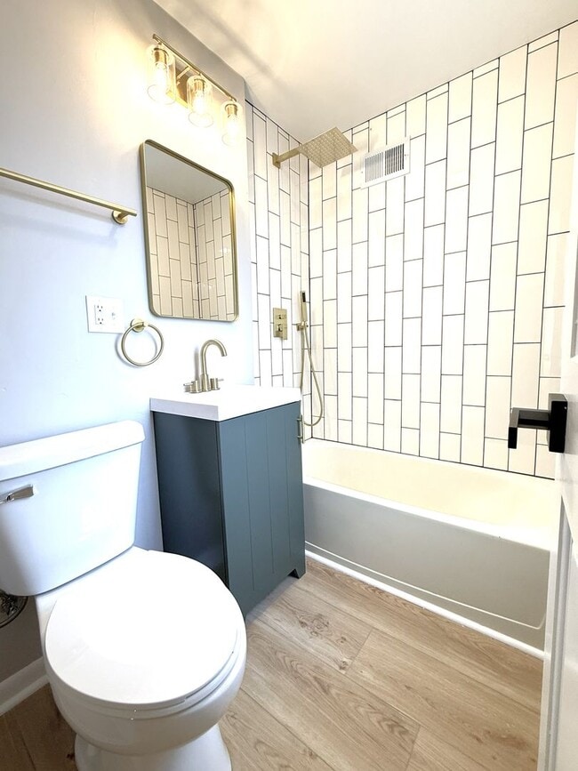 Building Photo - 323 N 59th St