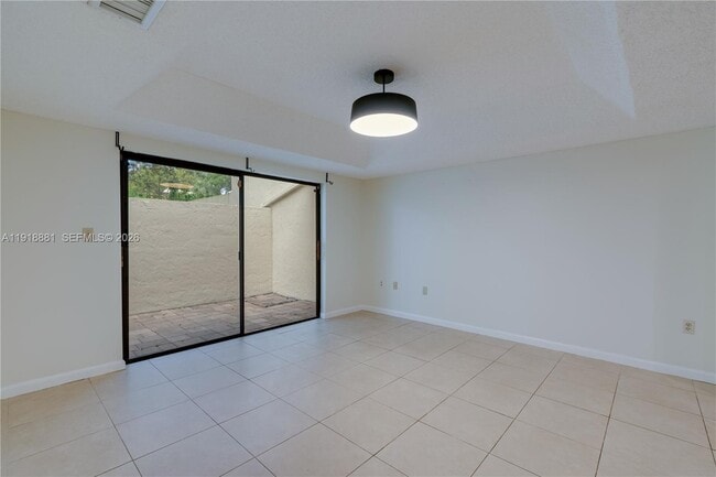 Building Photo - 7827 SW 106th Cir