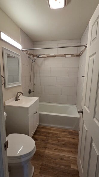 Building Photo - 2714 Snyder Ave