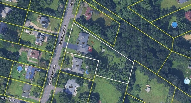 Building Photo - 275 Bloomingrove Dr