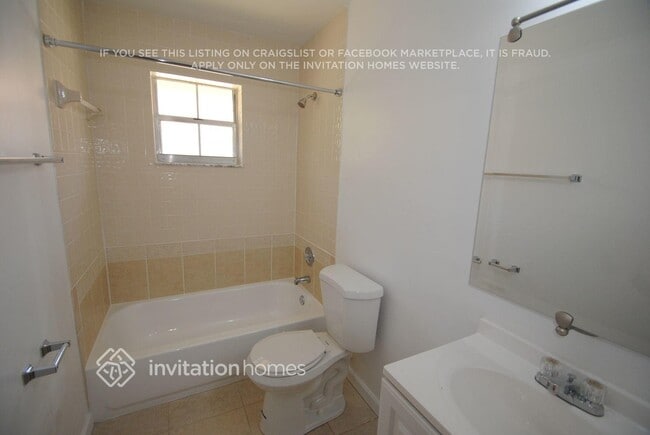 Building Photo - 4475 NW 99th Ave