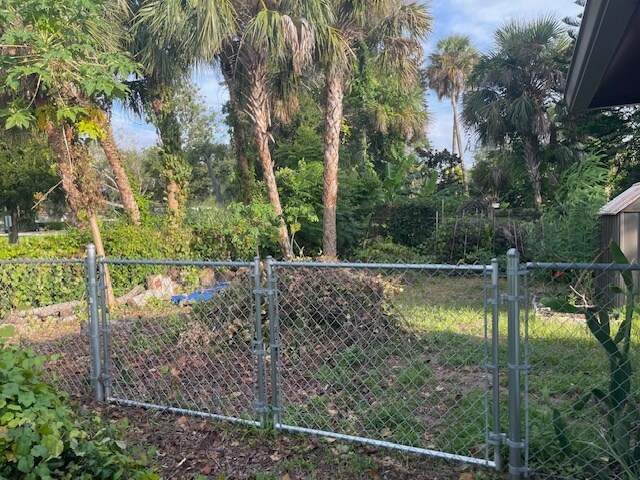 Building Photo - 111 Valencia Dr