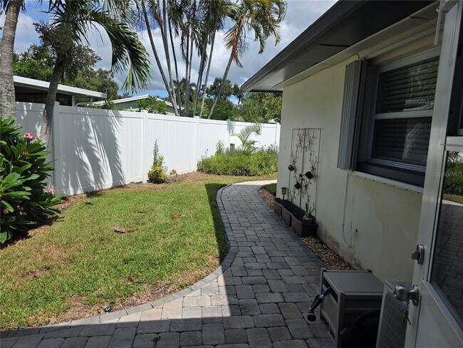 Building Photo - 12291 69th Terrace