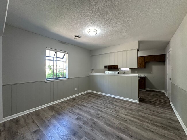 Building Photo - 5809 Enid St