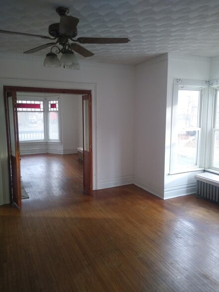 Building Photo - 175 Eagle St