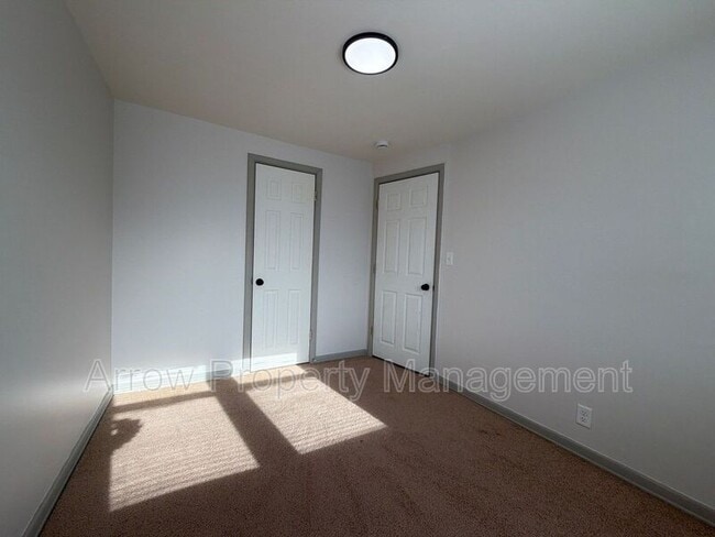 Building Photo - 5405 Benton St