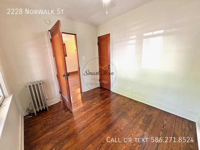 Building Photo - 2228 Norwalk St