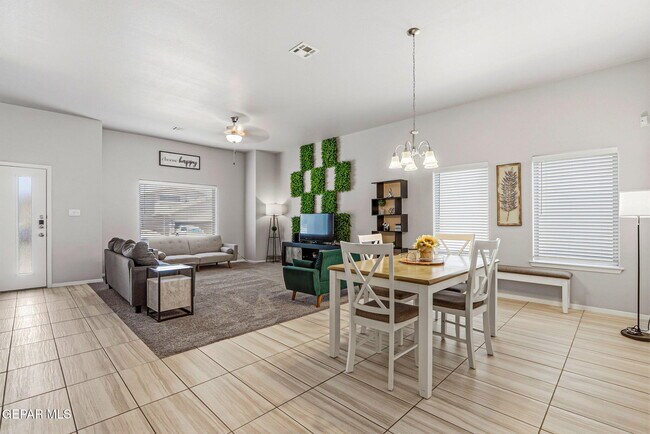 Building Photo - 12580 Arrow Weed Dr