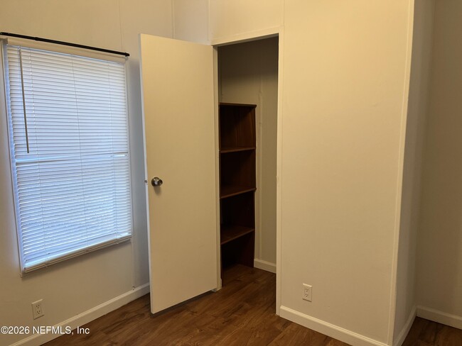 Building Photo - 2065 Candlewood Ct