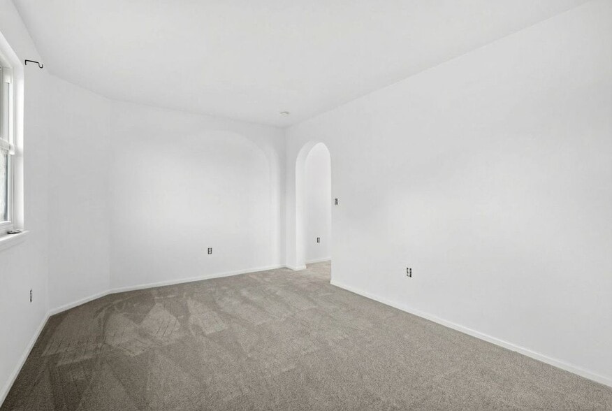 Building Photo - 12620 Winona Ct