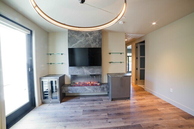 Building Photo - Rhine House Lofts