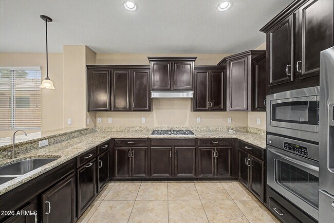 Building Photo - 2531 E Eleana Ln