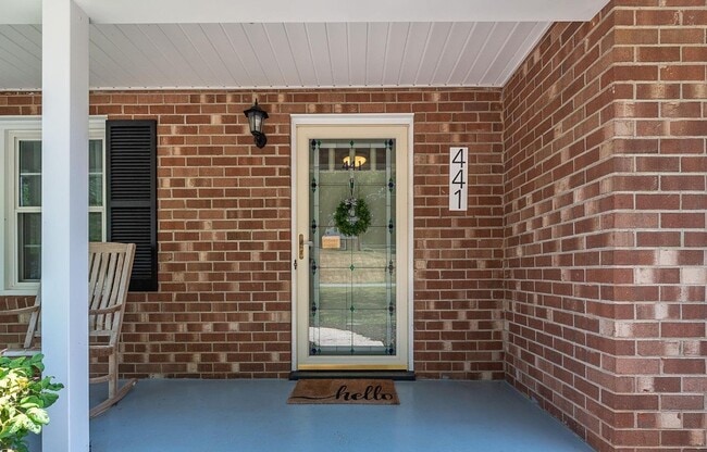 Building Photo - 4 Bedroom Home in Campbell County