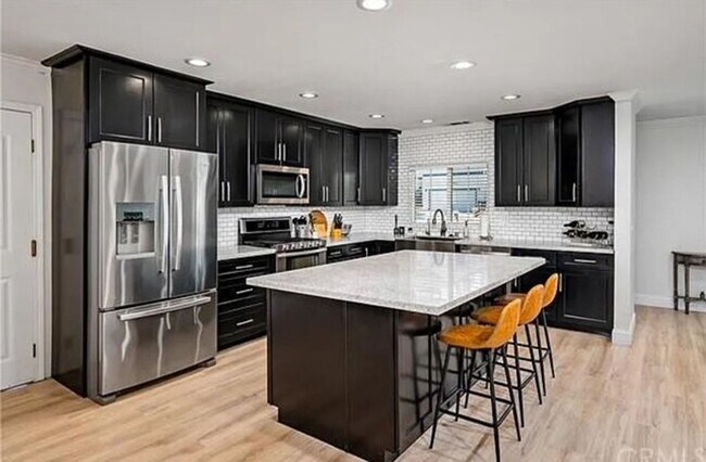 Building Photo - Charming 3 Bedroom 2 Bath Paso Robles Home