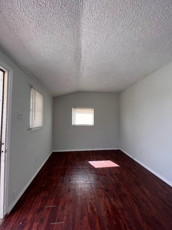 Building Photo - 37632 Yermo Rd