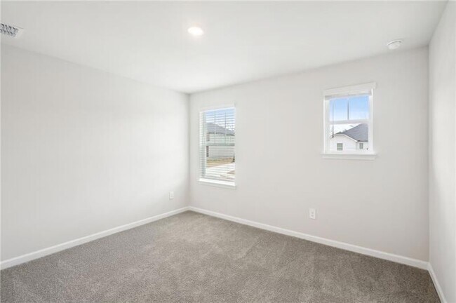 Building Photo - 95 Sequoia Ln
