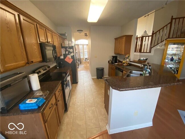 Building Photo - 10331 Lakeland Dr