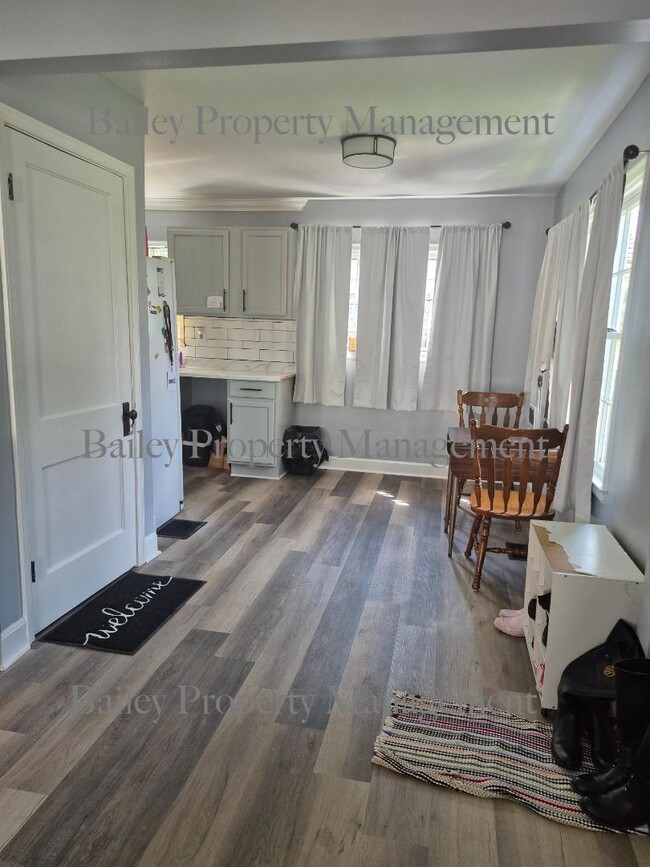 Building Photo - 1310 Southgate Ave