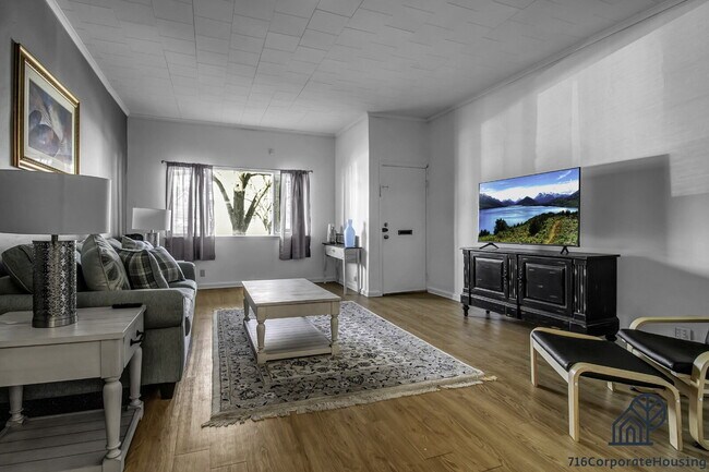 Building Photo - Furnished 2-Bedroom First-Floor Apartment Near Elmwood Village