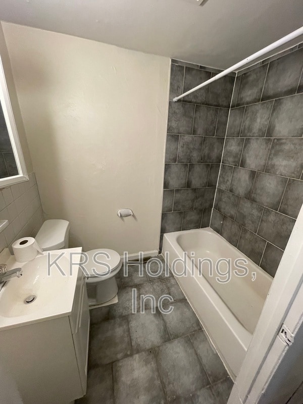 Building Photo - 6529 Pasteur Ct