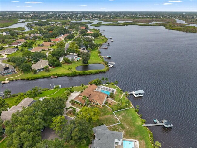 Building Photo - RENT THIS EXTRAORDINARY WATERFRONT HOME