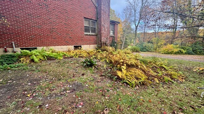 Building Photo - 45 Hoppen Rd