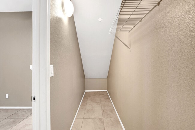 Building Photo - 3017 Termini Ave