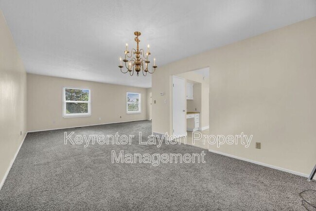 Building Photo - 2420 Bonneville Terrace Dr