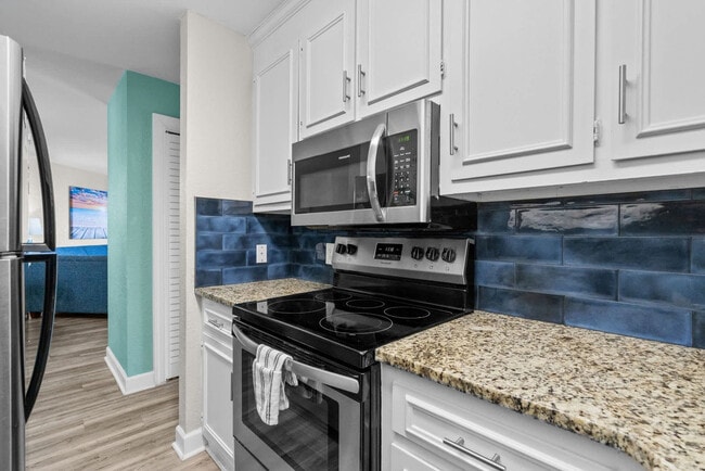 Building Photo - 2805B N Ocean Blvd