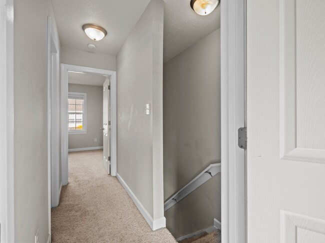 Building Photo - 603 Streamwood Dr