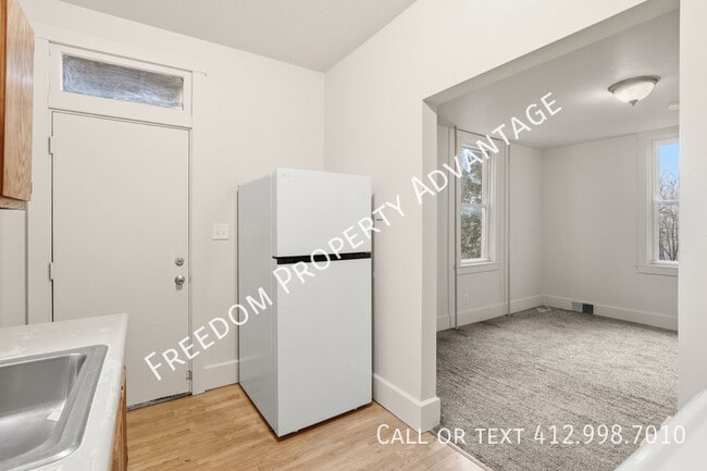 Building Photo - 412 Edgemont St