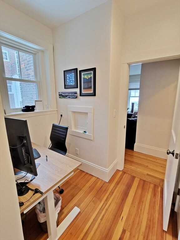 Building Photo - 14 Colbourne Cres