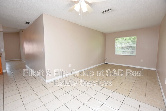 Building Photo - 774 Zella Ln