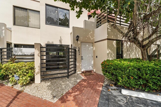 Building Photo - 541 N Ocean Blvd