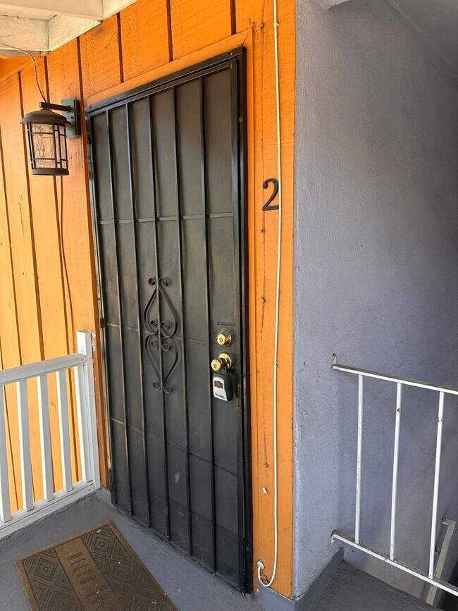 Building Photo - Brookshire Triplex