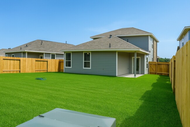 Building Photo - 707 Thicket Bluff Dr