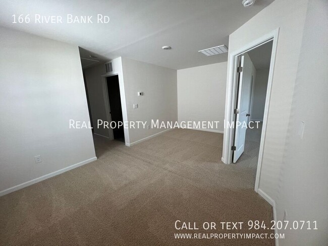 Building Photo - 166 River Bank Rd