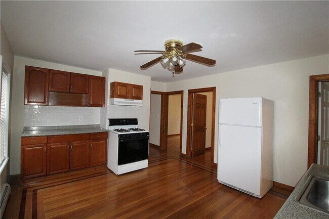 Building Photo - 1 Borden St